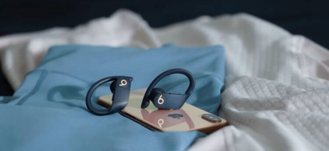 Apple объявила дату начала продаж Powerbeats Pro. Чем они лучше AirPods 2?