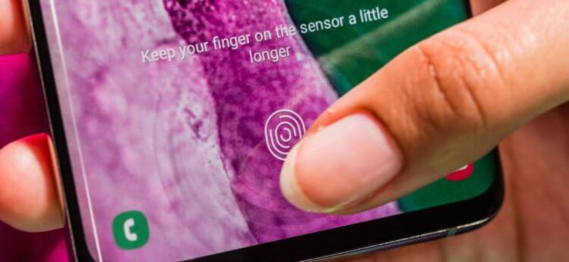 Apple и Qualcomm работают над экранным Touch ID. Чем он лучше Face ID?