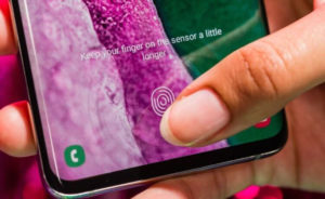 Apple и Qualcomm работают над экранным Touch ID. Чем он лучше Face ID?