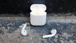 Apple рассказала о невыгодности AirPods