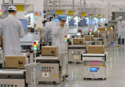 Foxconn закрывает производственные линии Huawei