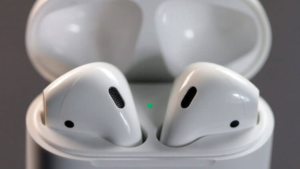 Подросток превратил EarPods в AirPods всего за 4 доллара