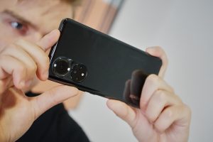 На Honor вернулись Google-сервисы. А Honor 50 — их новинка с редкой камерой и топовым железом
