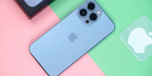 Владельцы iPhone 13 жалуются на раздражающий дефект. А мы еще смеялись над Google Pixel