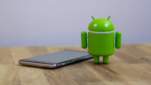 Известна цена главных конкурентов iPhone 13 в 2022 году. Возьмете за такую стоимость?
