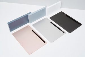 Samsung представила сразу три планшета
