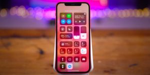 Не только Pegasus: еще одна компания удаленно заражает iPhone своим трояном