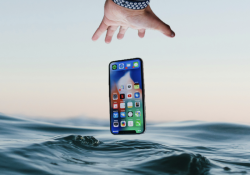 Apple разрушила главный миф об iPhone, который упал в воду