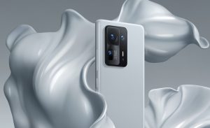 Xiaomi завершила обновление знакового смартфона, а потом внезапно прислала ему HyperOS