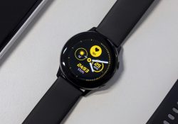 Для старых и новых часов Galaxy Watch выходит масштабное обновление One UI