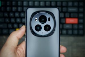 Смотрим на телевик Honor Magic 6 Pro: улицы Питера, поездка в область, немного Саратова и чуть-чуть портретов