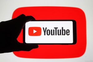 YouTube на смартфонах начал сбоить