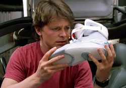 Будущее отменяется: самые футристичные кроссовки Nike лишатся своей магии