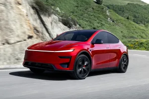 Новый Tesla Model Y Performance: Дебют в Европе и вызовы для компании