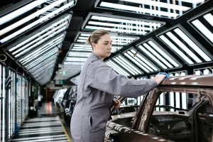 Jaguar Land Rover: Возвращение к производству после разрушительной кибератаки