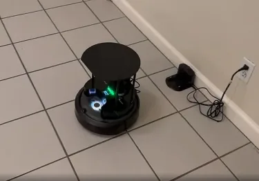 Робот-пылесос и LLM: Комический эксперимент с искусственным интеллектом