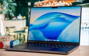 Новый MacBook Pro: Дизайн, OLED-экран и чипы M6 Pro и M6 Max