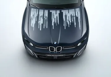 BMW iX3 Flow Edition: Капот с меняющимся цветом на основе технологии «электронных чернил»