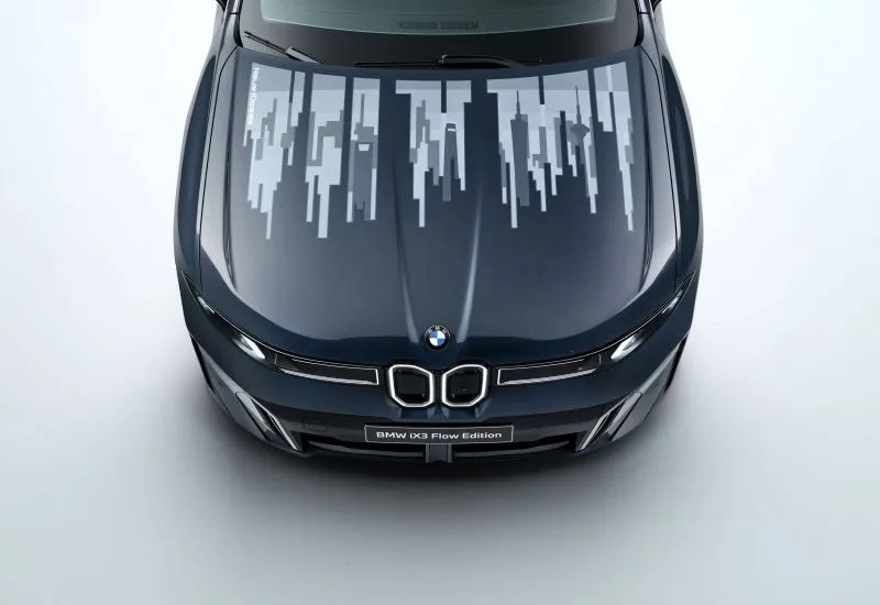 BMW iX3 Flow Edition: Капот с меняющимся цветом на основе технологии «электронных чернил»