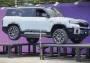 Китайские автомобили: инновации в замене колёс без домкрата