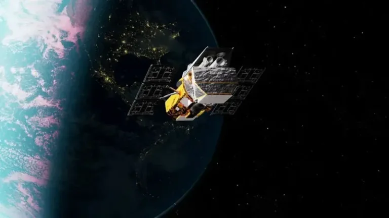 Неисправность спутника LINK: как космическая обсерватория NASA Swift оказалась на грани катастрофы